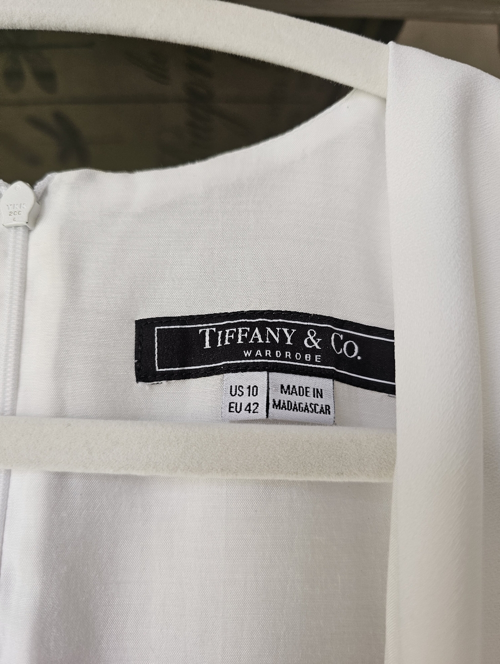Tiffany's Classic White V-Neck Blouse - Picture 4 of 8